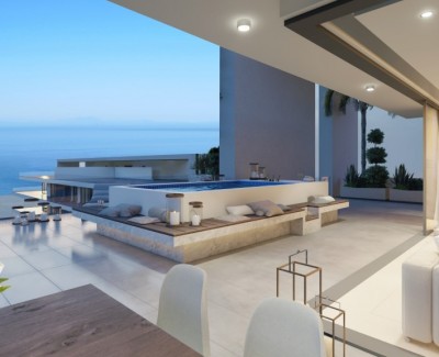 Luxury Waterfront Living 